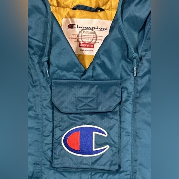 New NWT SUPREME x CHAMPION PULLOVER PARKA JACKET Hornets TEAL Size: MEDIUM NWT - Picture 2 of 7